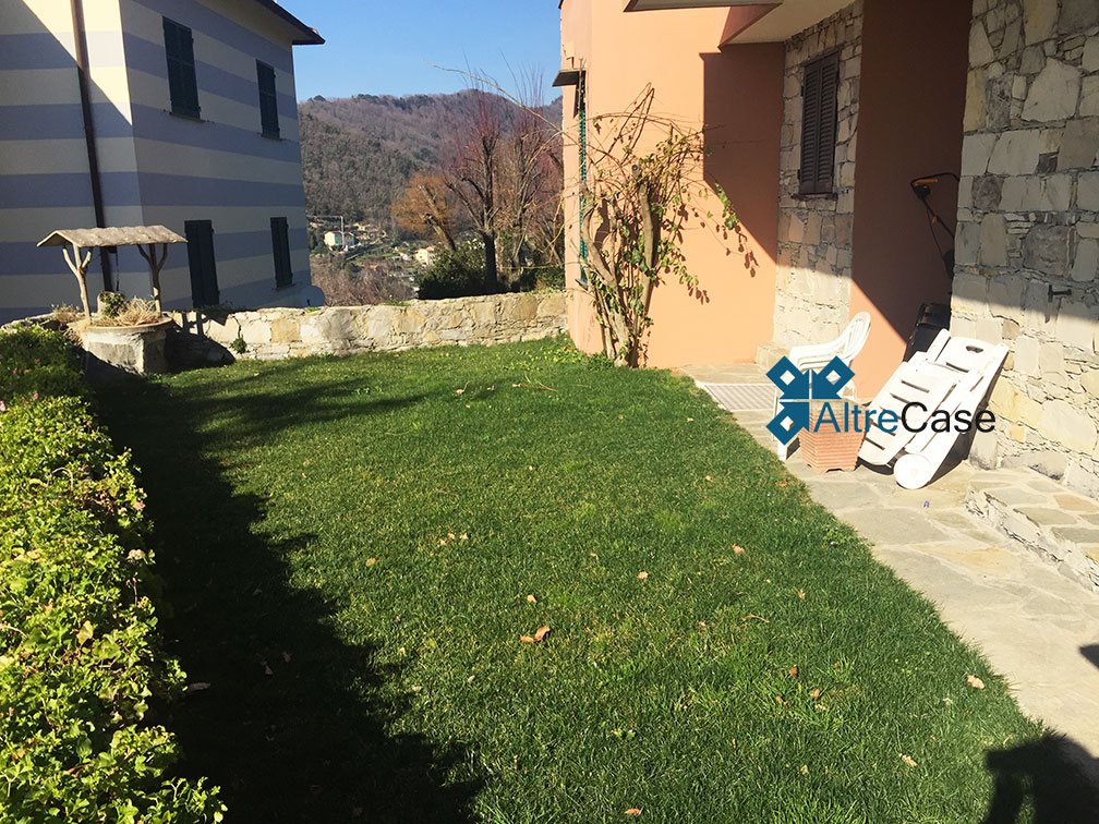 Camogli villetta con giardino e box auto