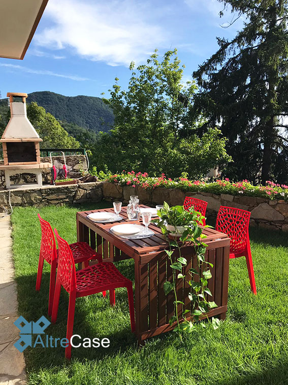 Camogli villetta con giardino e box auto