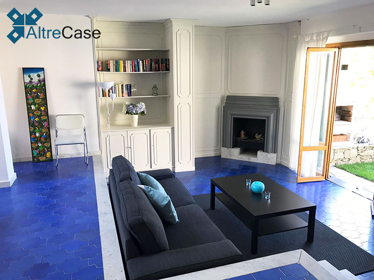 Camogli villetta con giardino e box auto