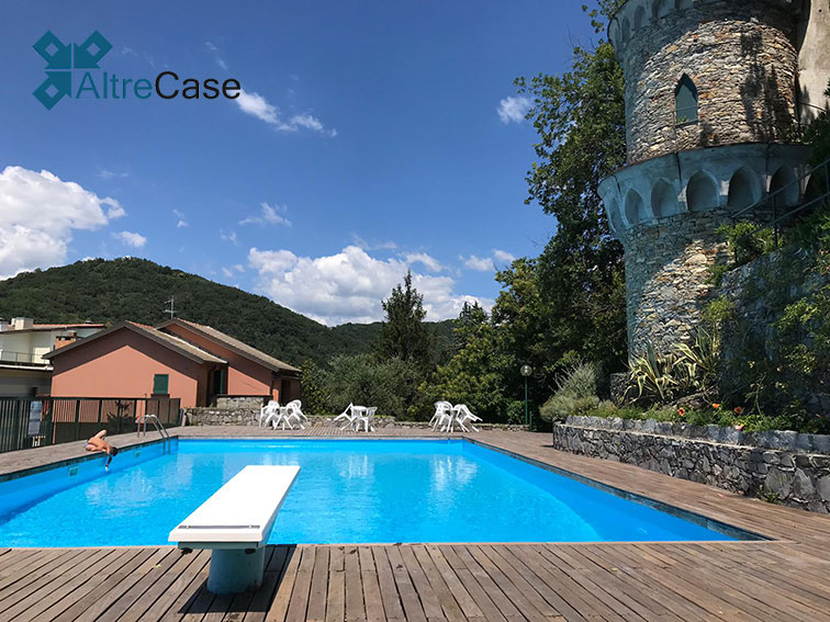 Camogli villetta con giardino e box auto