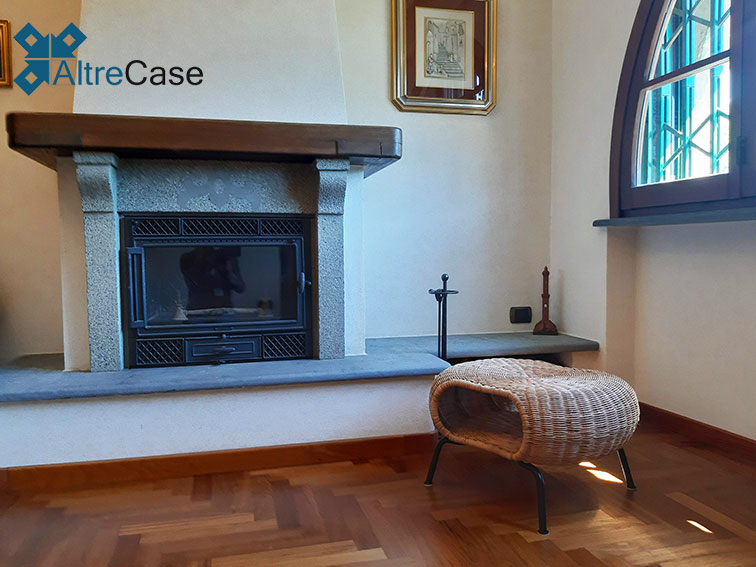 Appartamento in villino con terrazzo