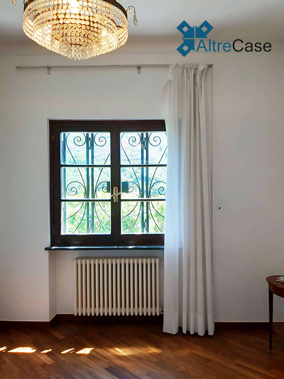 Appartamento in villino con terrazzo