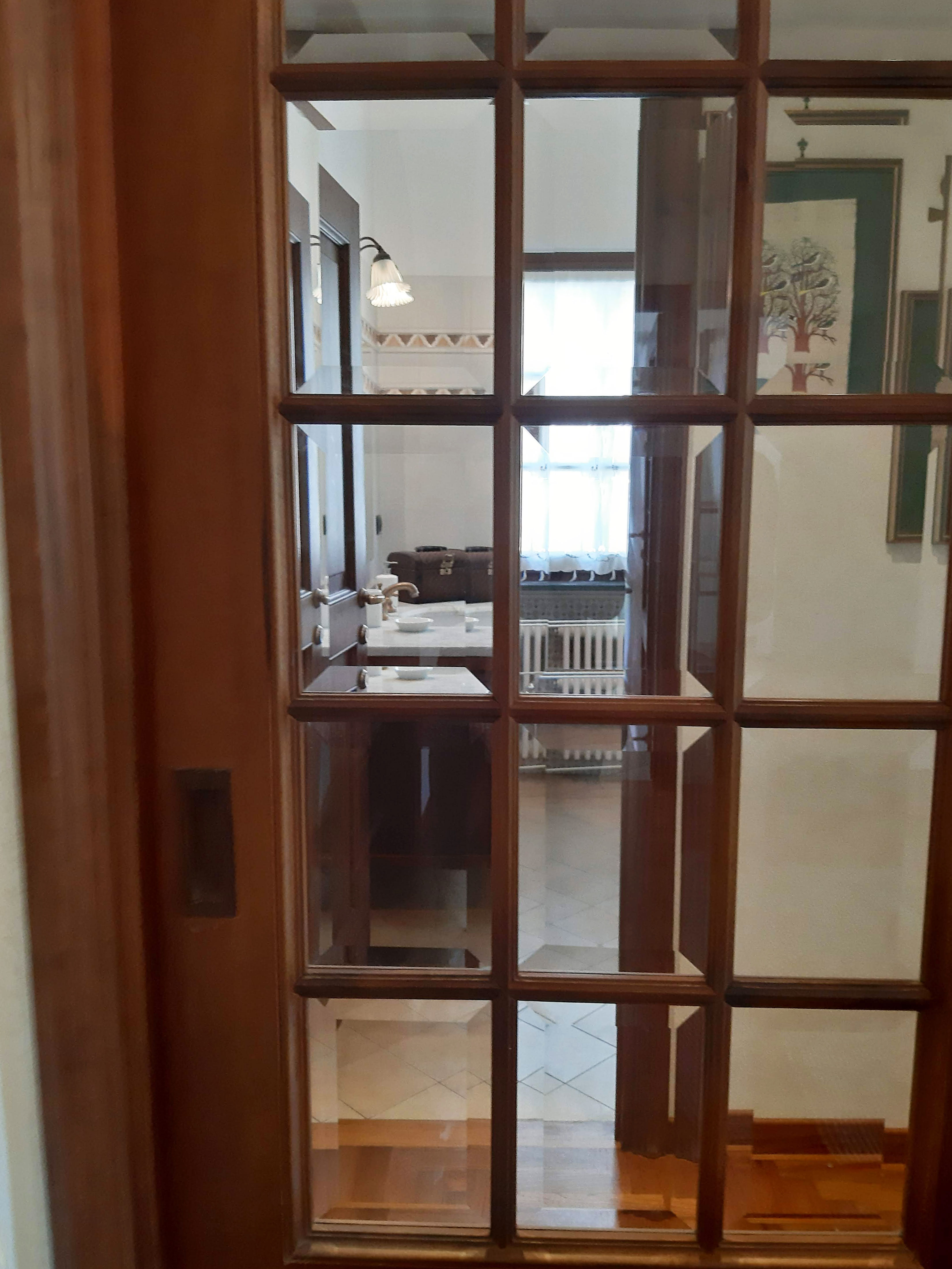 Appartamento in villino con terrazzo