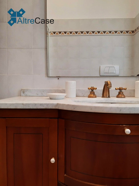 Appartamento in villino con terrazzo