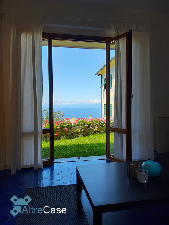 Camogli villetta con giardino e box auto