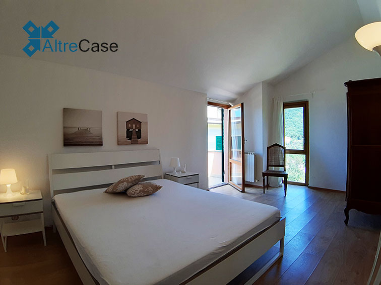 Camogli villetta con giardino e box auto