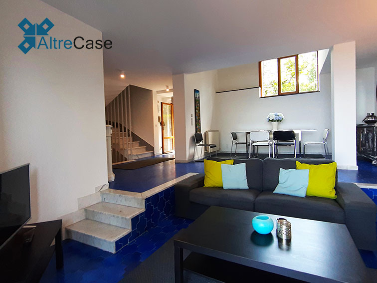 Camogli villetta con giardino e box auto