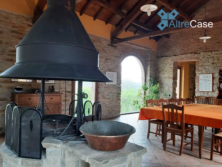 Cremolino Cascina con vigneto