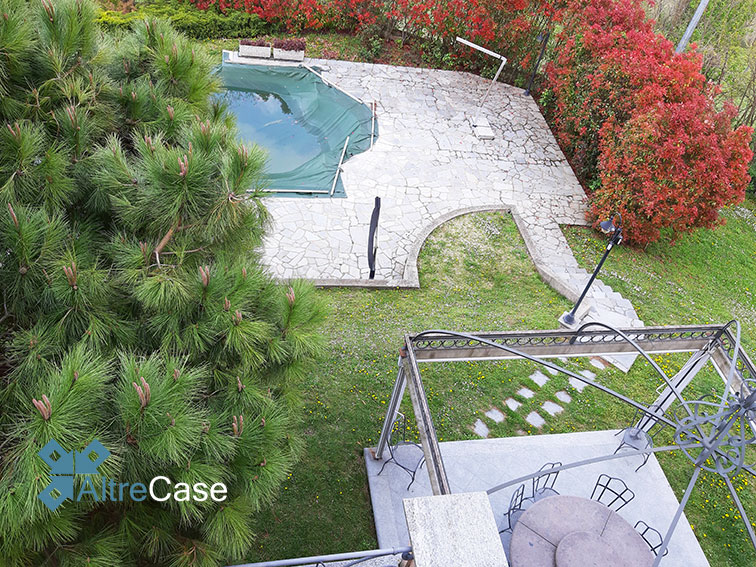 Cremolino Cascina con vigneto