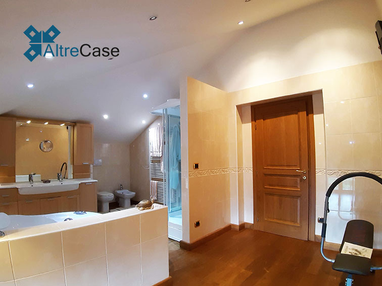 Cremolino Cascina con vigneto