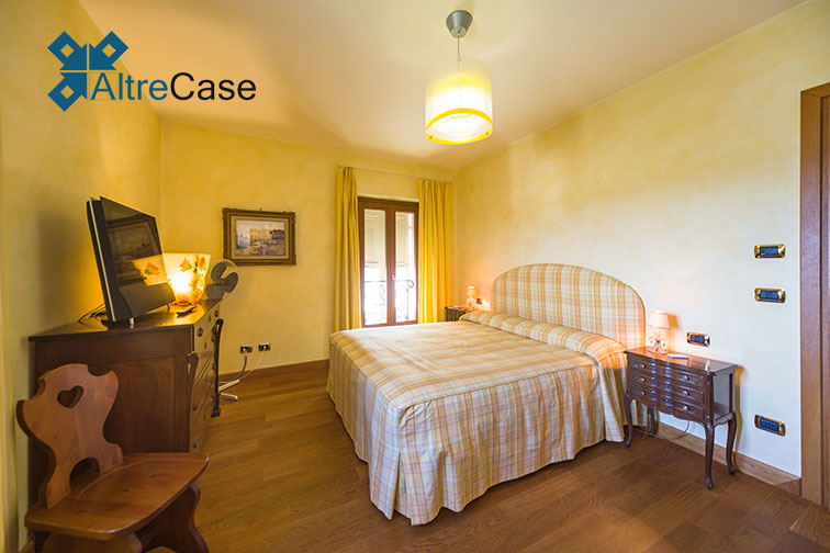 Cremolino Cascina con vigneto