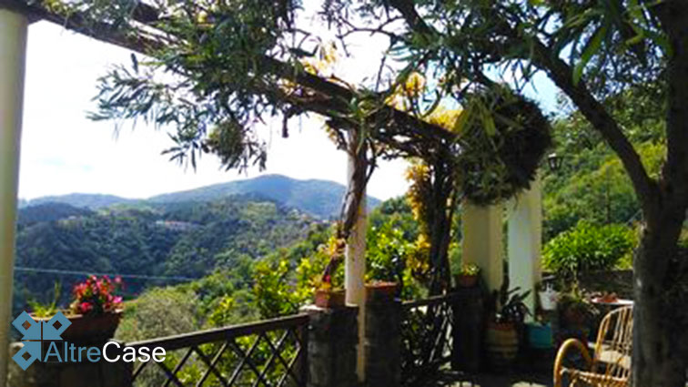 Bellissimo Villino con giardino