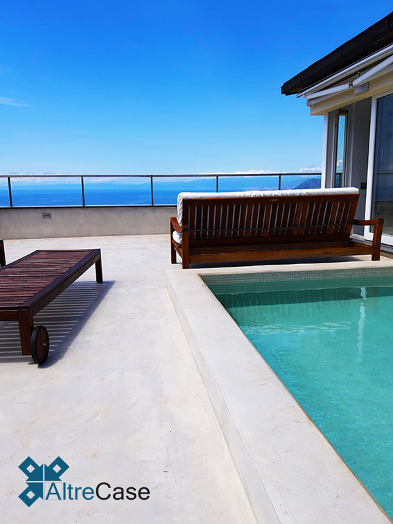 Prestigioso Attico con piscina