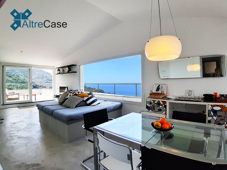 Prestigioso Attico con piscina