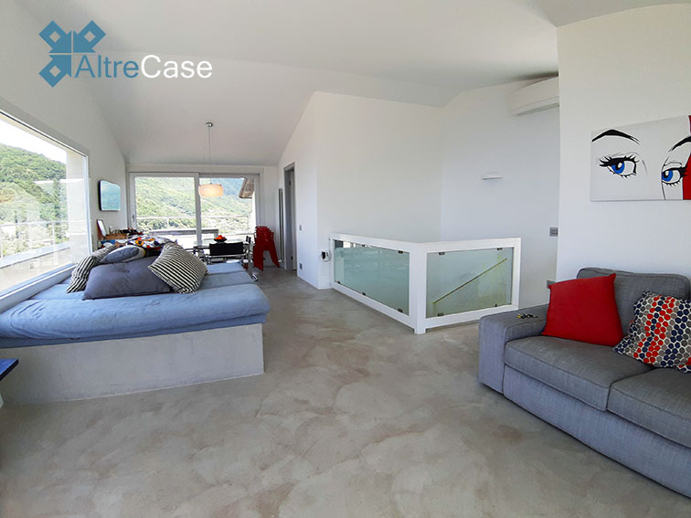 Prestigioso Attico con piscina