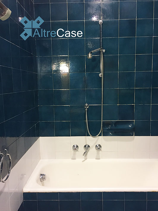 Piccola metratura con terrazzo frontemare e posto auto