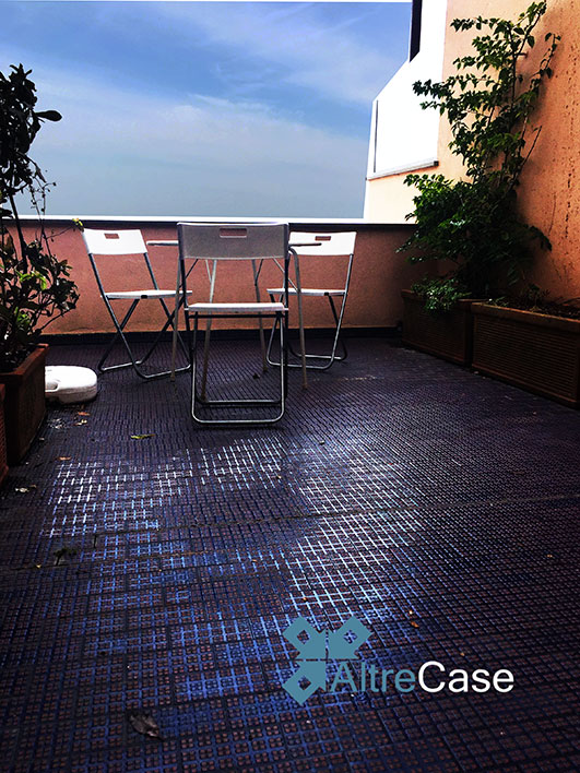 Piccola metratura con terrazzo frontemare e posto auto