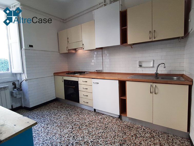 Luminoso appartamento con vista sul porticciolo