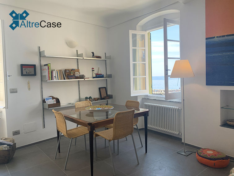 Piccolo gioiello sul porto di Camogli