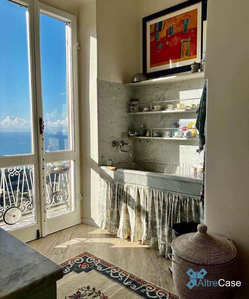 Camogli Borgo della Ruta elegante appartamento con terrazzino sul Golfo