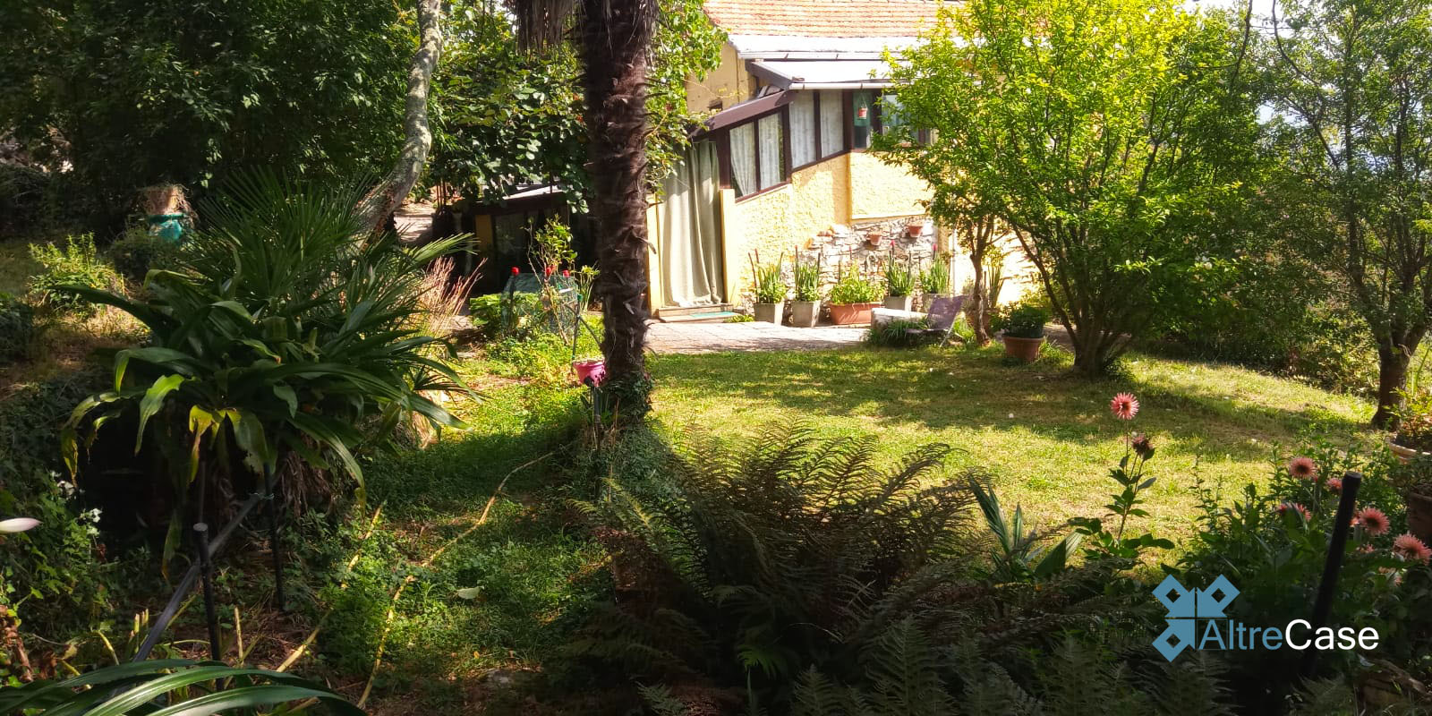 Camogli Casa indipendente immersa nella bellissima cornice del Monte di Portofino con ampio terreno