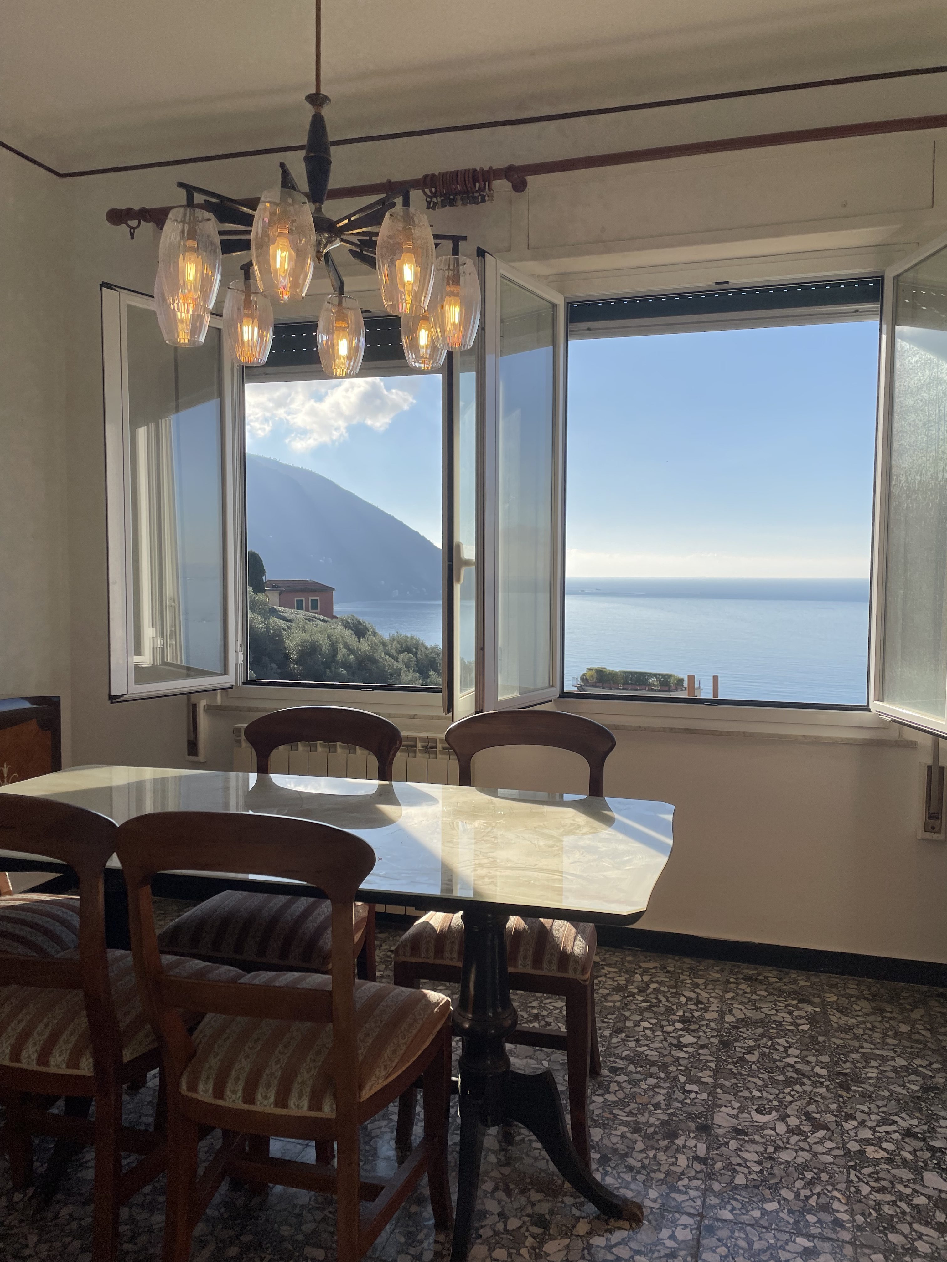 Camogli appartamento con giardino e vista da sogno sul mare