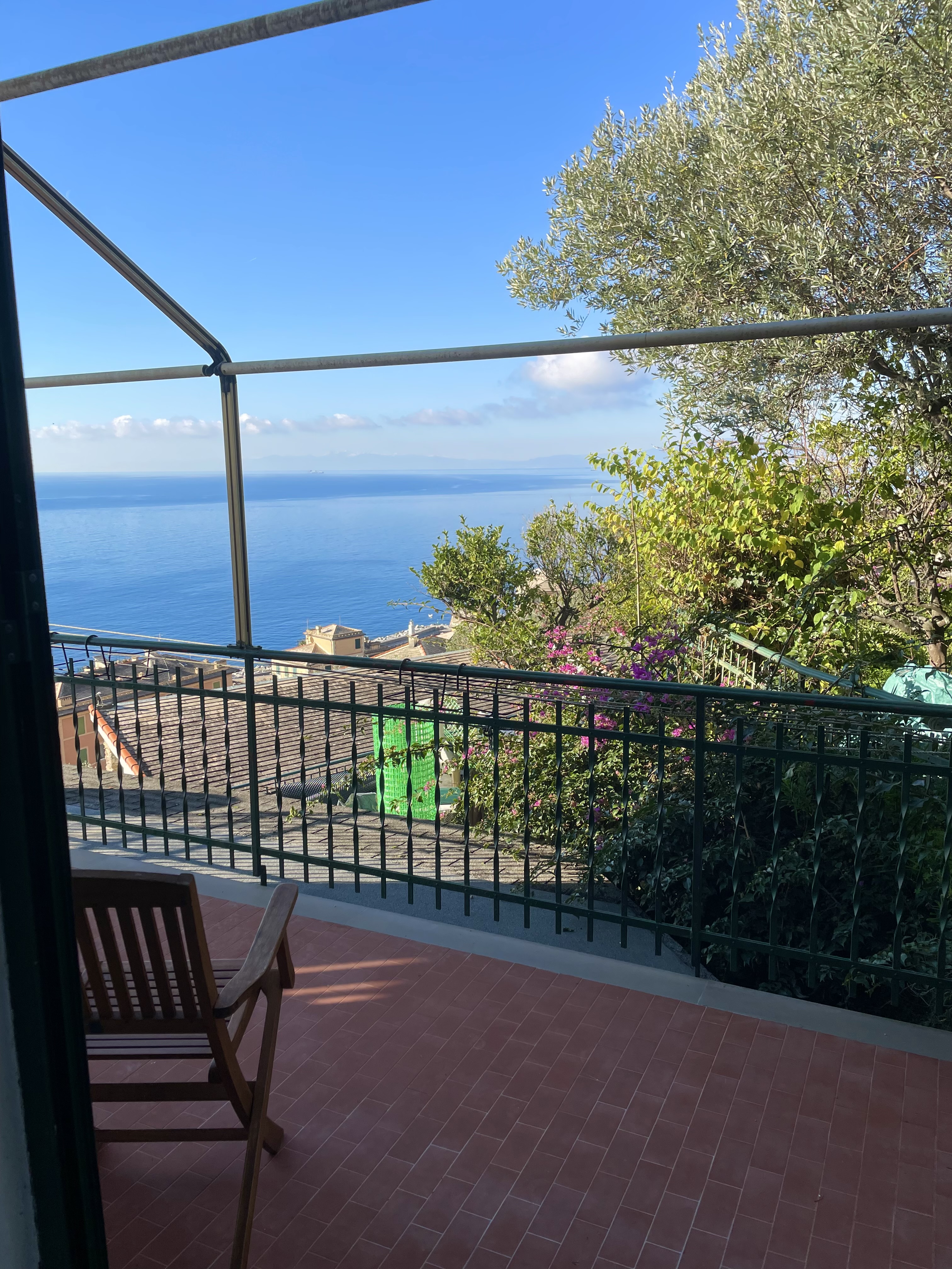 Camogli appartamento con giardino e vista da sogno sul mare