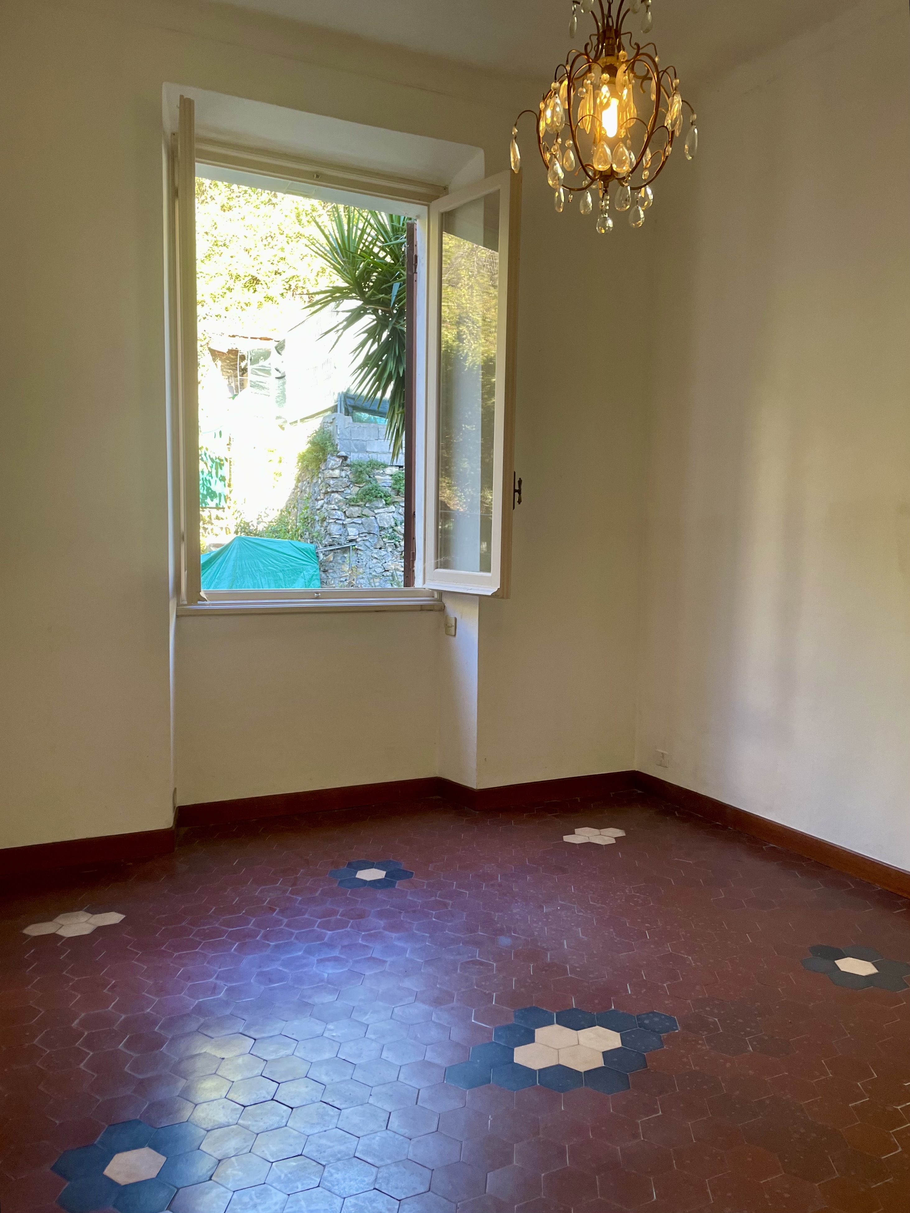 Genova Borgoratti ampio e luminoso appartamento