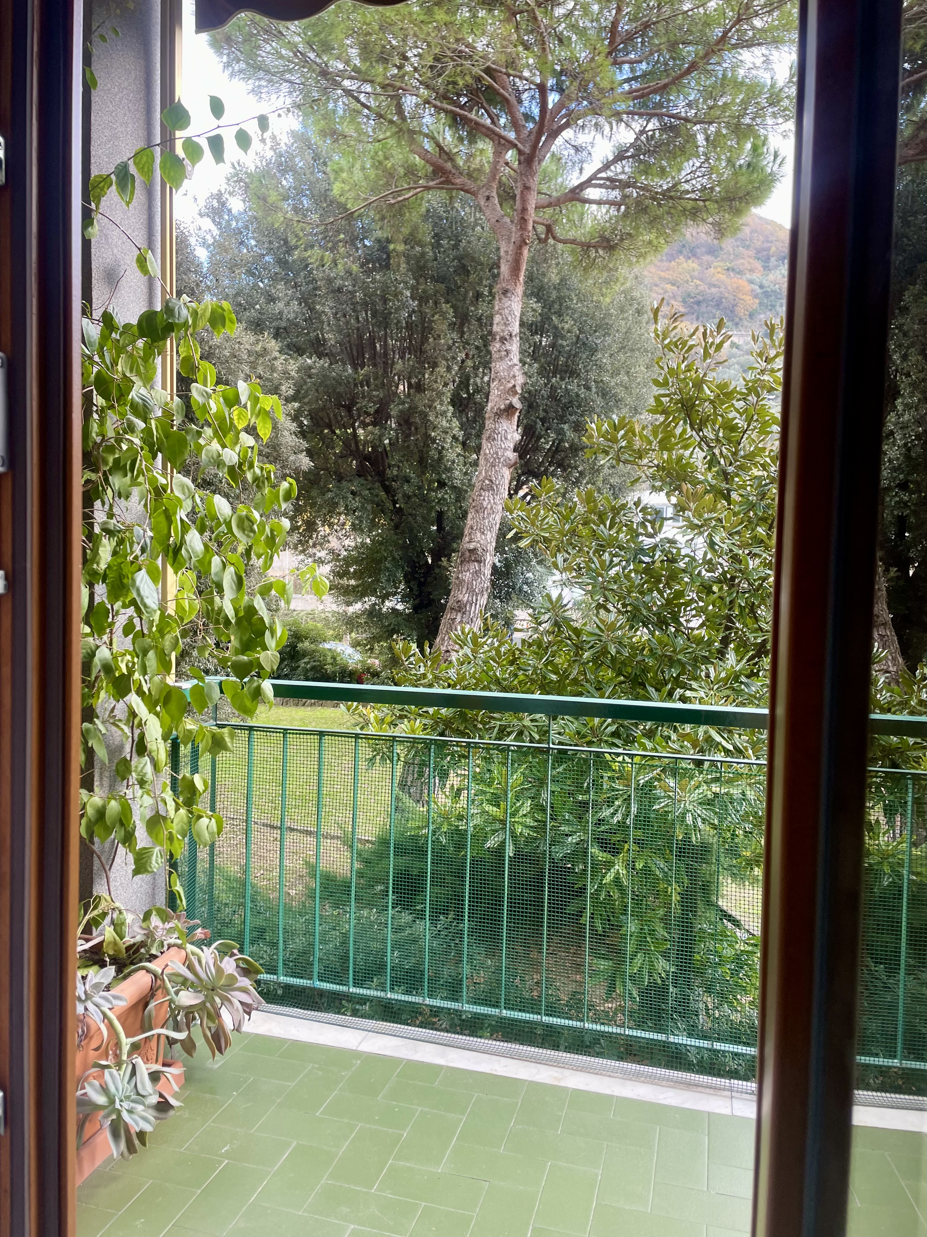 Recco delizioso appartamento con balcone