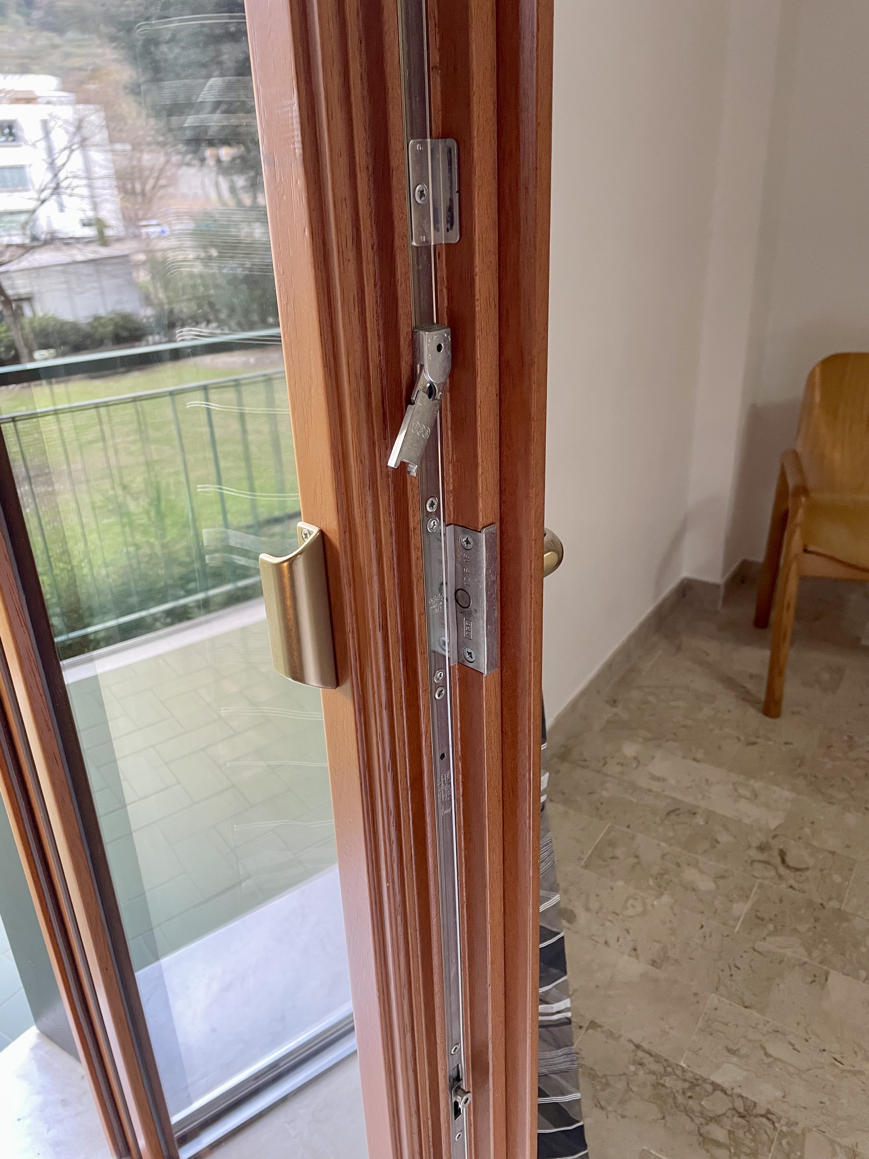 Recco delizioso appartamento con balcone