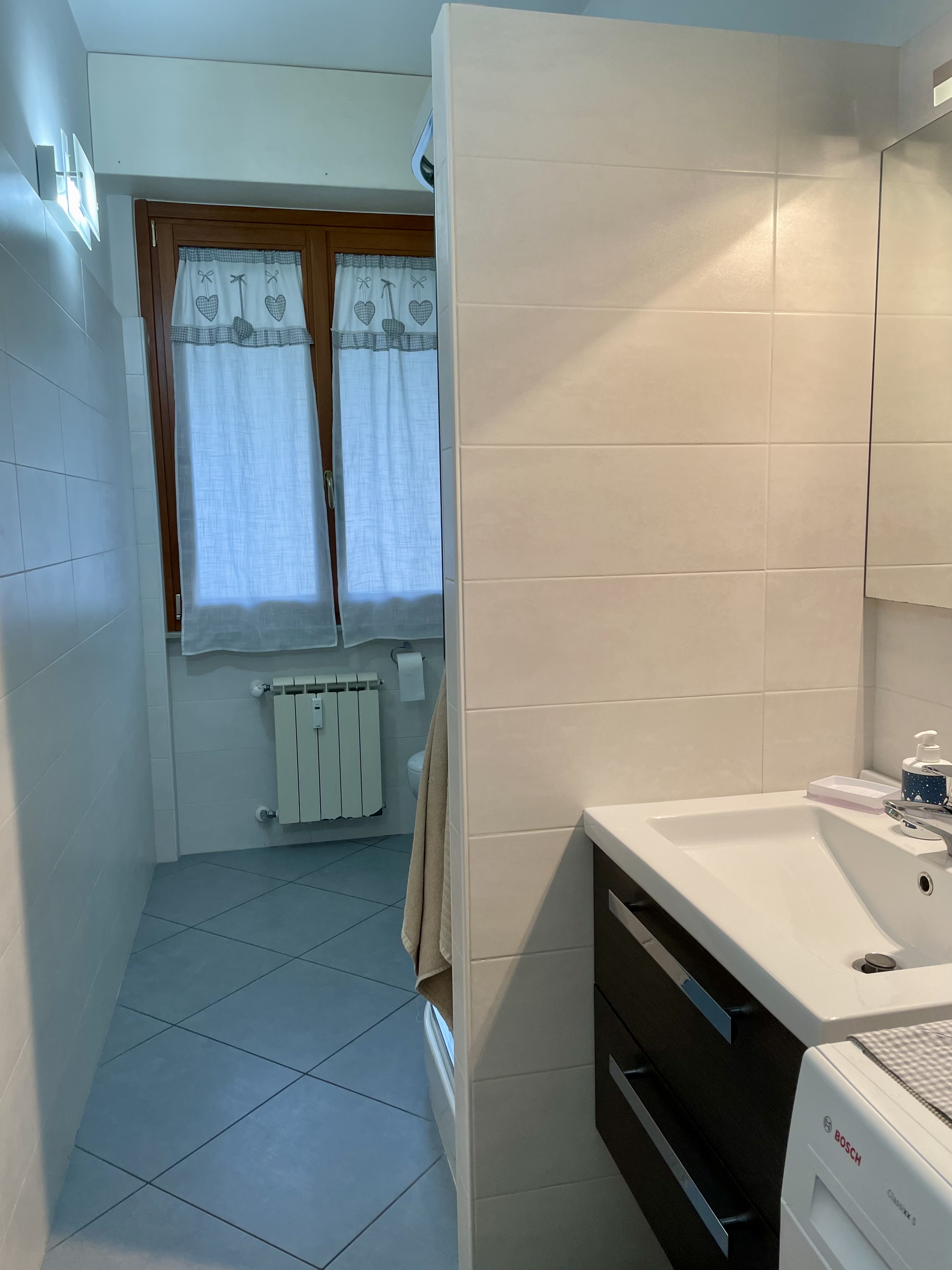 Recco delizioso appartamento con balcone