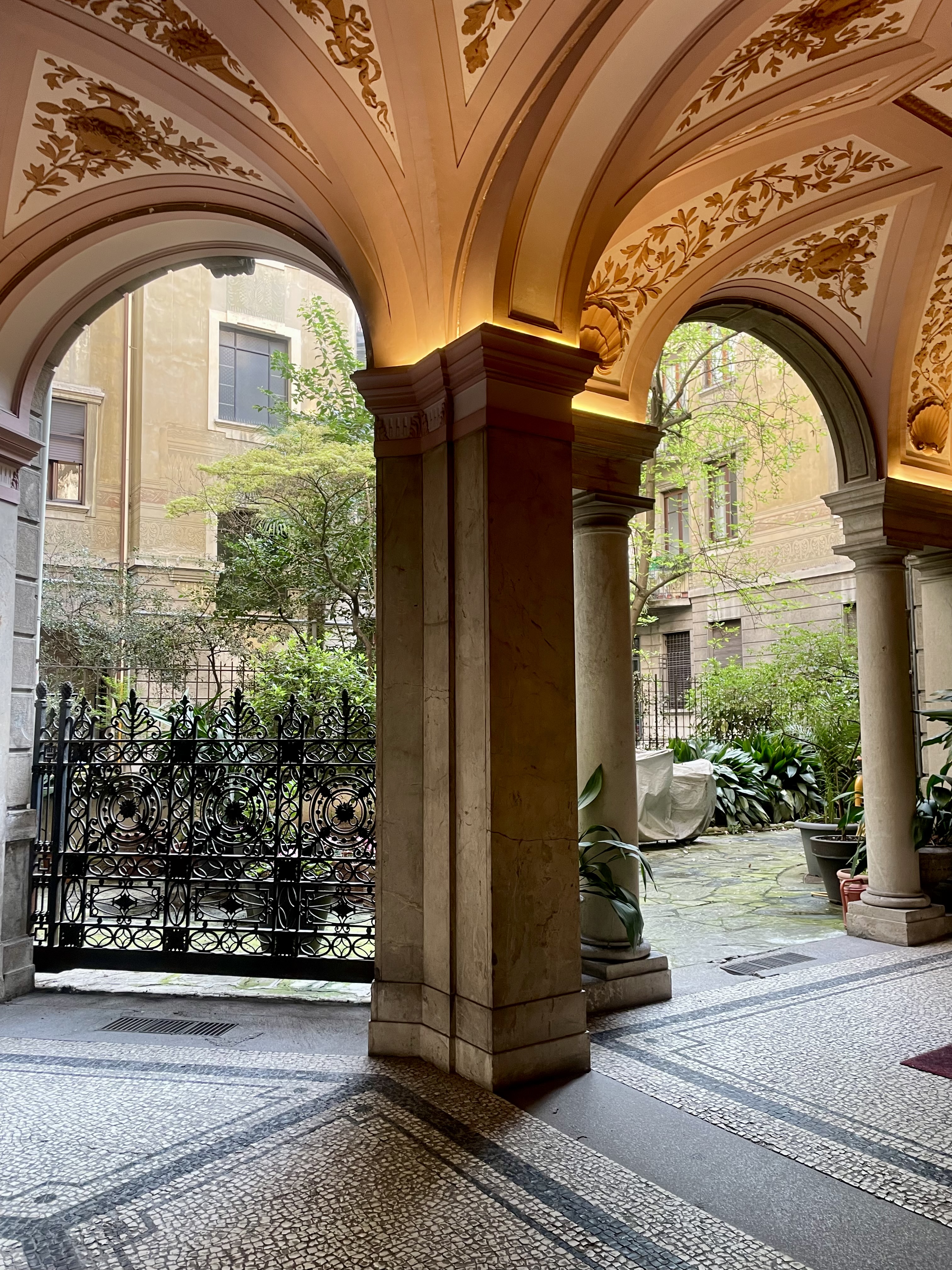 Milano Arco della Pace via Canova
